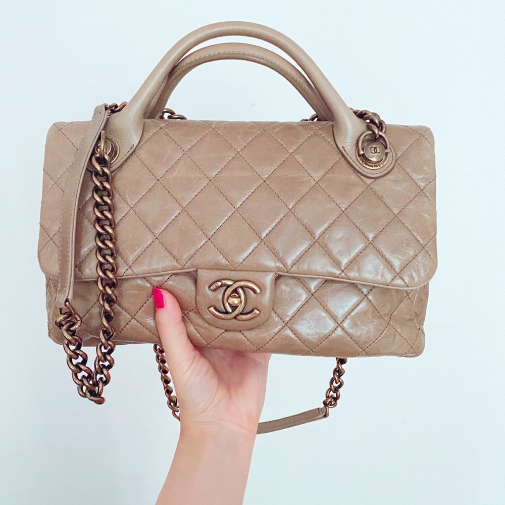 Chanel castle rock handbag excellent condition